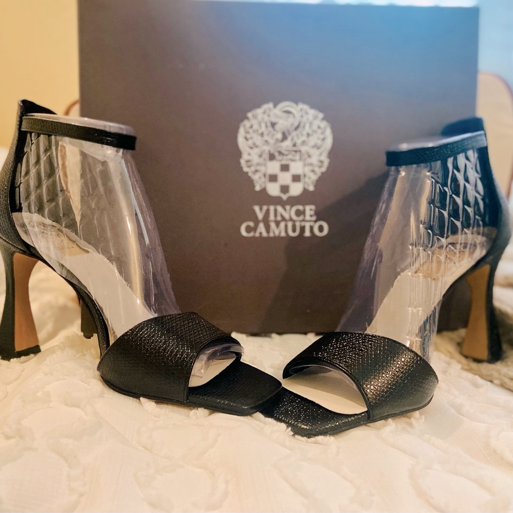 Brand new women’s 7.5 heels